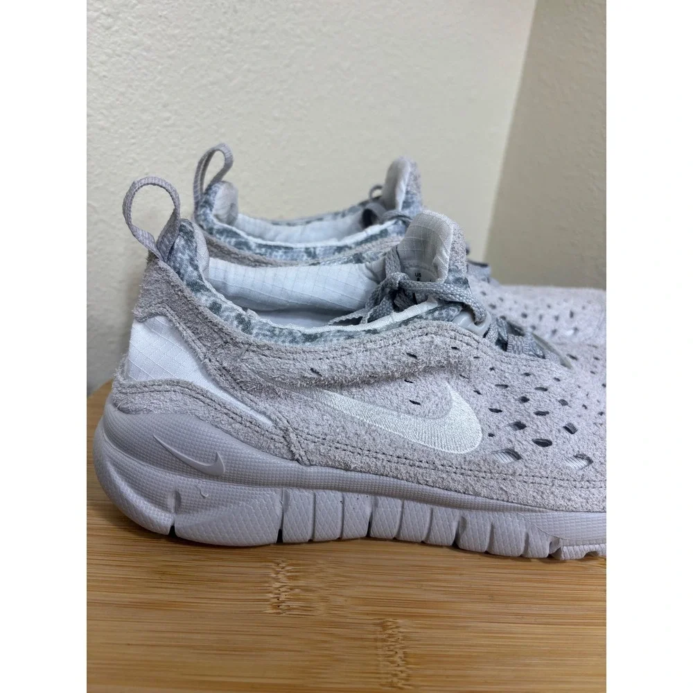 Nike Sneaker 8 Free Run Trail Shoes Neutral Gray CW5814-002 Suede